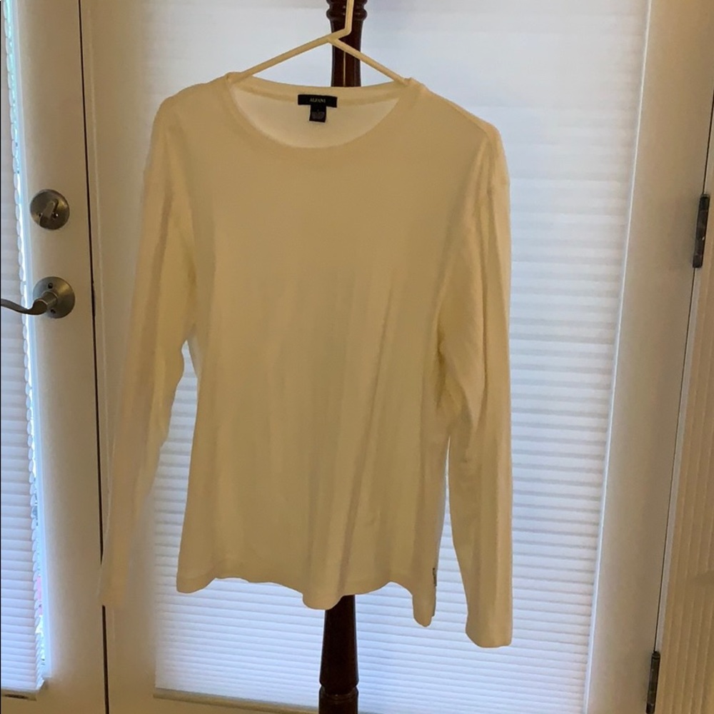 Men’s long sleeved white top